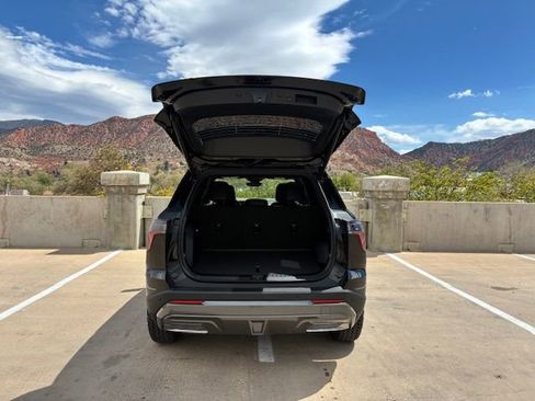 New 2026 Chevrolet Equinox ACTIV AWD/4WD image 8