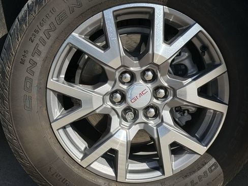 Used 2021 GMC Acadia SLT w/ Technology Package FWD image 10