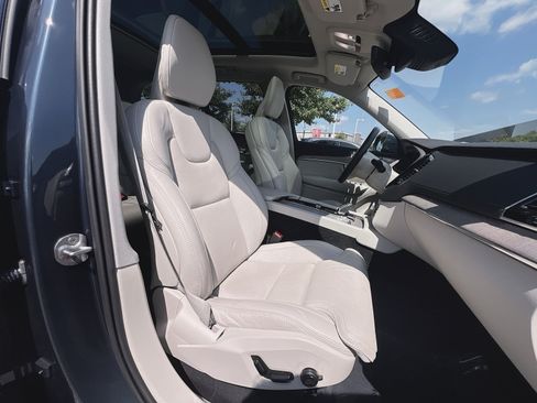 Certified 2024 Volvo XC90 T8 Ultimate AWD/4WD image 28
