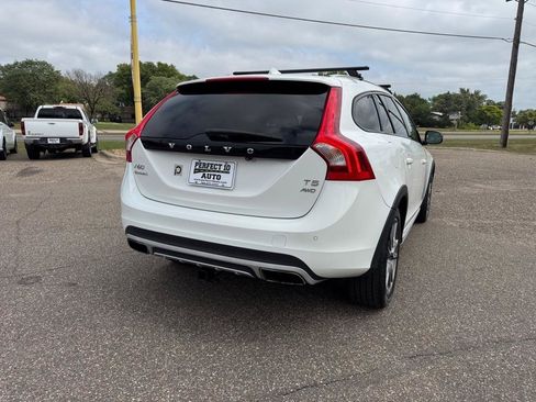 Used 2018 Volvo V60 T5 Cross Country w/ Convenience Package AWD/4WD image 5