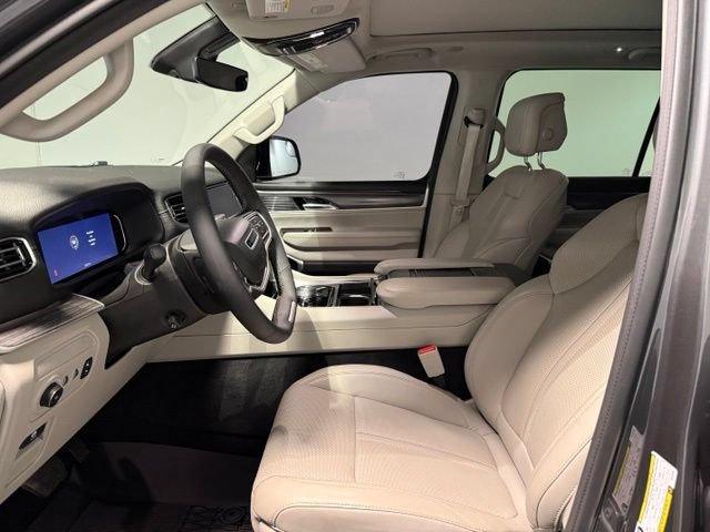 Used 2023 Jeep Wagoneer Series II w/ Premium Group I AWD/4WD image 14