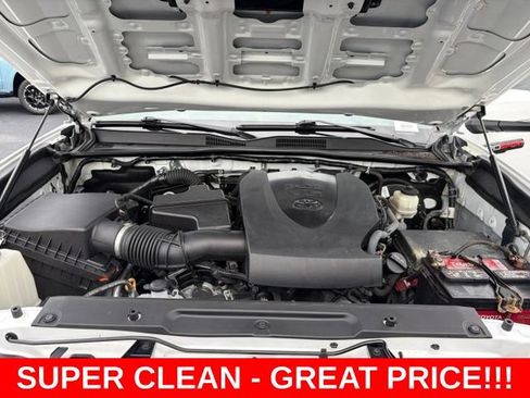 Used 2021 Toyota Tacoma TRD Sport RWD image 11
