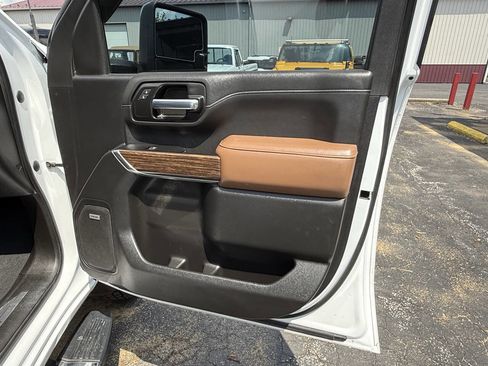 Used 2020 Chevrolet Silverado 2500 High Country AWD/4WD image 25