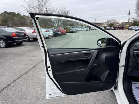 Used 2014 Toyota Corolla L image 13