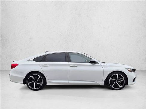 Used 2022 Honda Accord Sport image 4