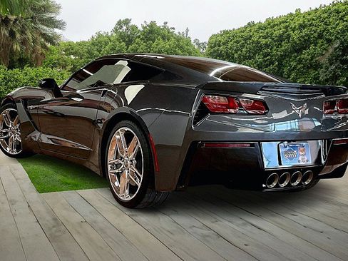 Used 2017 Chevrolet Corvette Stingray Coupe w/ 2LT Preferred Equipment Group image 12
