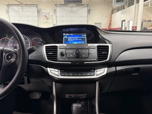 Used 2015 Honda Accord LX image 38