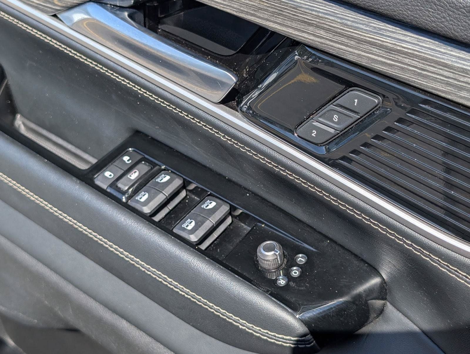 Used 2022 Jeep Wagoneer Series III w/ Premium Group I RWD image 23