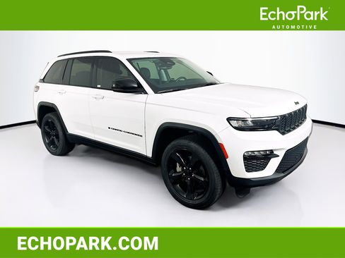 Used 2023 Jeep Grand Cherokee Limited w/ Black Appearance Package image 1