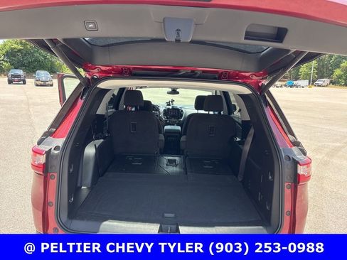 Used 2020 Chevrolet Traverse LT FWD image 21