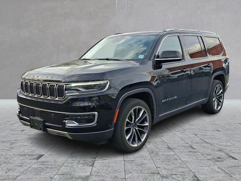 Used 2022 Jeep Wagoneer Series III w/ Premium Group I image 3