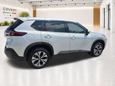 Used 2021 Nissan Rogue SV FWD image 11