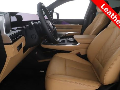 Used 2026 Cadillac Escalade IQL Sport 2 AWD/4WD image 16