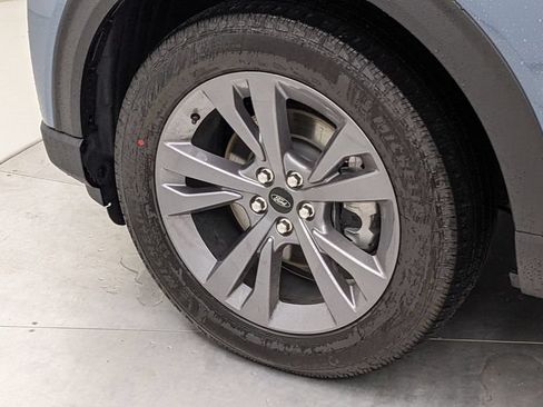 New 2026 Ford Explorer Active w/ Active Comfort Package AWD/4WD image 4