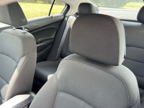Used 2016 Chevrolet Cruze LS image 10