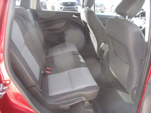 Used 2019 Ford Escape SE image 8