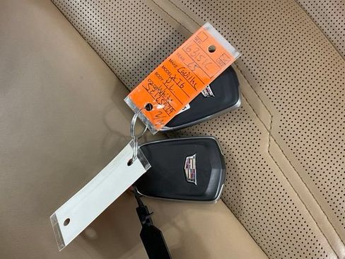 Used 2025 Cadillac XT6 Premium Luxury w/ Platinum Package AWD/4WD image 39