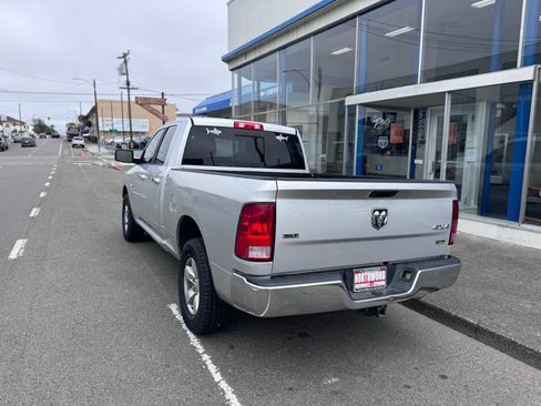 Used 2018 RAM 1500 Classic SLT AWD/4WD image 4