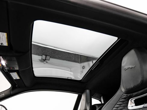 Used 2021 Jaguar F-TYPE R-Dynamic AWD/4WD image 39