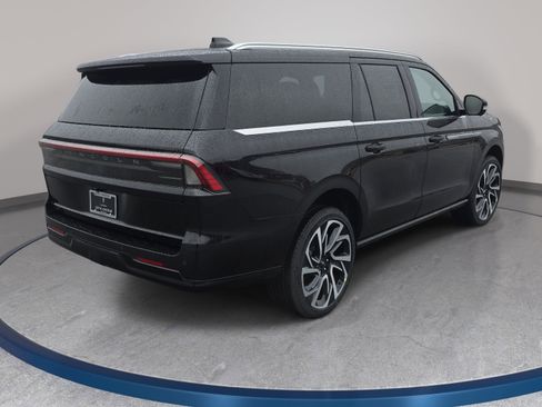 New 2026 Lincoln Navigator L Reserve AWD/4WD image 5