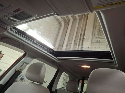 Used 2016 Subaru Forester 2.5i Premium image 12