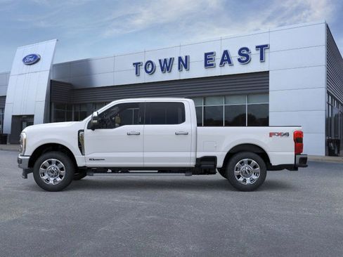 New 2026 Ford F250 Lariat w/ Chrome Package image 3