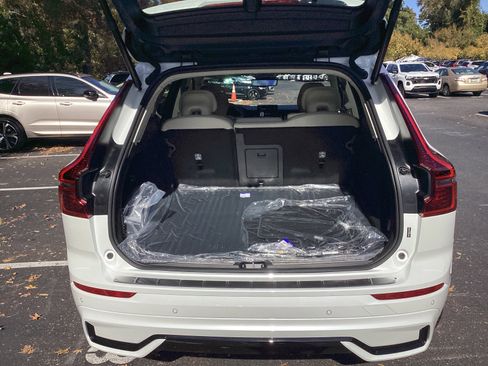 Used 2026 Volvo XC60 B5 Ultra w/ Protection Package Premier AWD/4WD image 35
