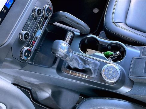 Used 2025 Ford Bronco Badlands w/ Sasquatch Package image 16