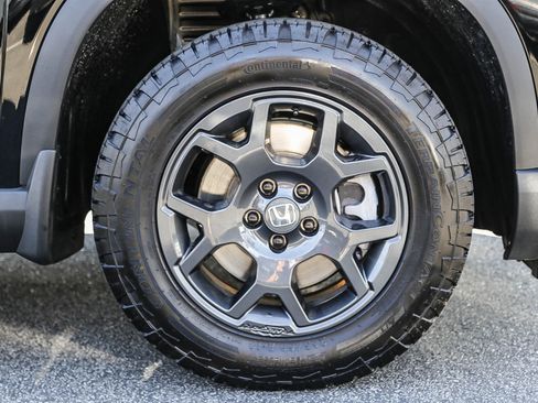 Used 2025 Honda Pilot TrailSport image 12