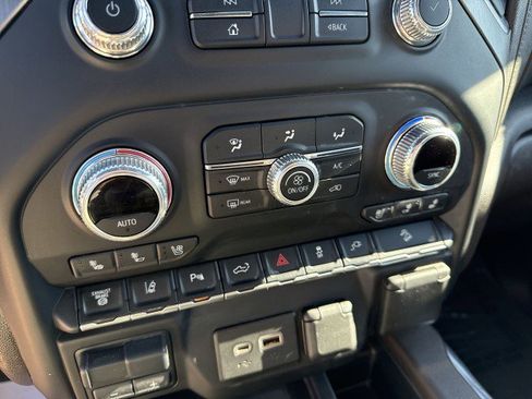 Certified 2022 GMC Sierra 2500 Denali w/ Technology Package image 16