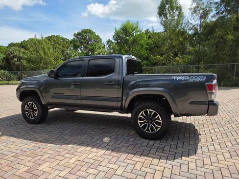 Used 2023 Toyota Tacoma TRD Sport w/ Advanced Technology Package AWD/4WD image 9