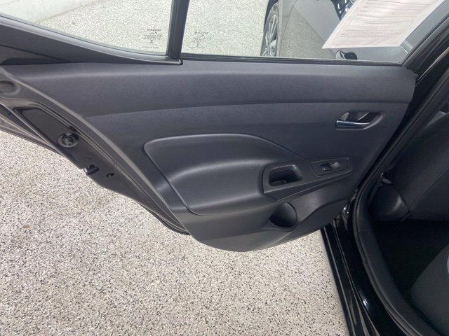 Used 2025 Nissan Versa SV FWD image 17