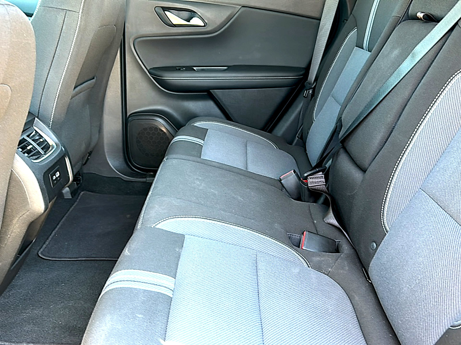Used 2026 Chevrolet Blazer LT FWD image 18