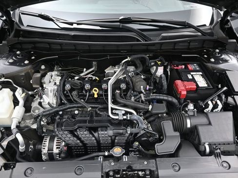 Used 2024 Nissan Altima 2.5 SR w/ SR Premium Package FWD image 12