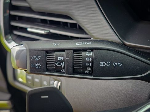 New 2026 GMC Acadia Elevation w/ LPO, Floor Liner Package AWD/4WD image 19