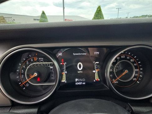 Used 2020 Jeep Gladiator Overland w/ LED Lighting Group AWD/4WD image 38