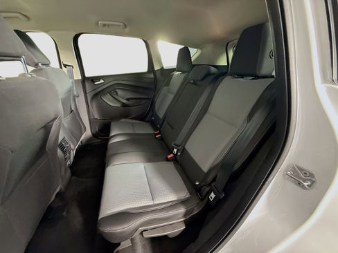 Used 2019 Ford Escape SE image 25