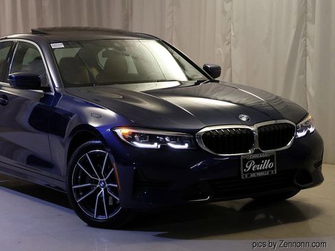Used 2020 BMW 330i xDrive Sedan w/ Premium Package AWD/4WD image 2