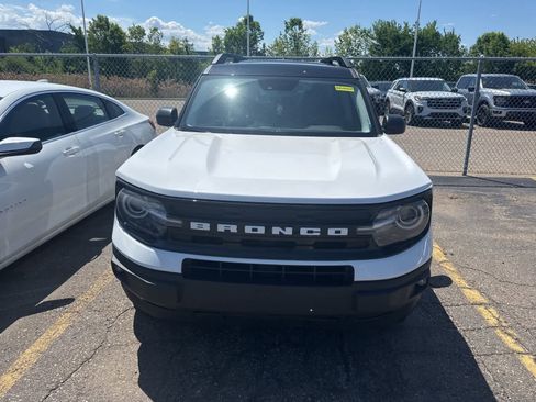Used 2023 Ford Bronco Sport Outer Banks w/ Tech Package AWD/4WD image 4