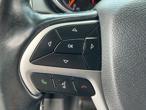 Used 2022 Jeep Grand Cherokee Limited RWD image 12