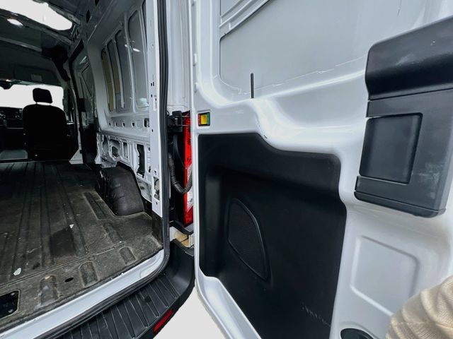 Used 2021 Ford Transit 250 Medium Roof AWD image 26