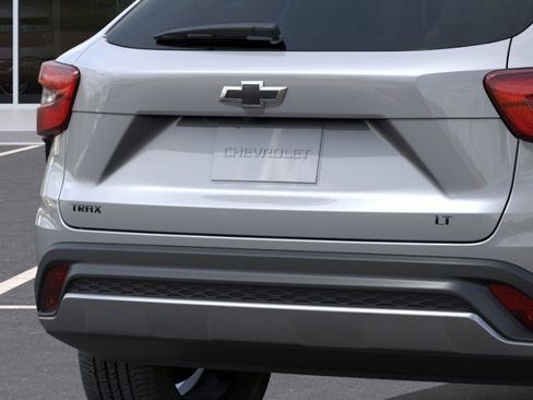 New 2026 Chevrolet Trax LT w/ LPO, Blackout Package FWD image 50