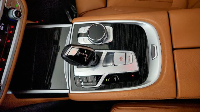Used 2019 BMW 740i w/ M Sport Package RWD image 66