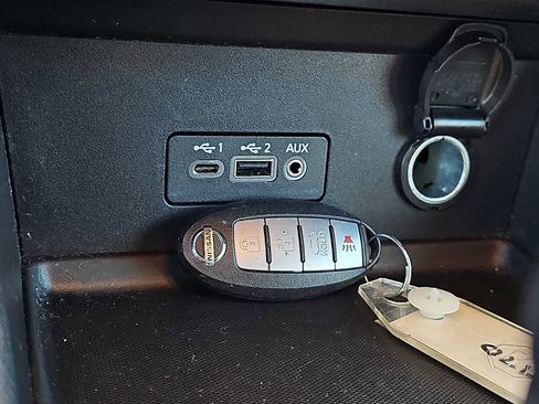 Used 2023 Nissan Sentra SV image 23