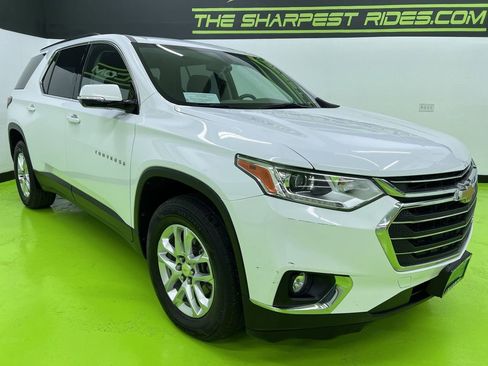 Used 2019 Chevrolet Traverse LT FWD image 2