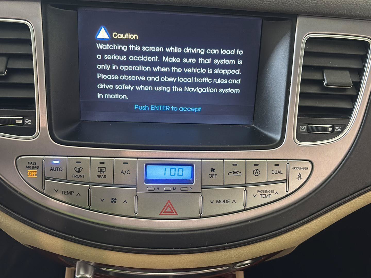 Used 2012 Hyundai Genesis 4.6 RWD image 23