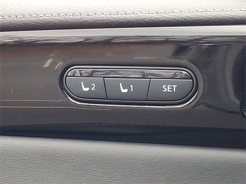 Used 2025 INFINITI QX60 Pure image 26