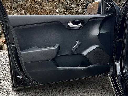 Used 2018 Kia Rio LX image 18