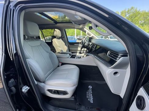 Used 2022 Jeep Wagoneer Series II w/ Convenience Group I AWD/4WD image 29