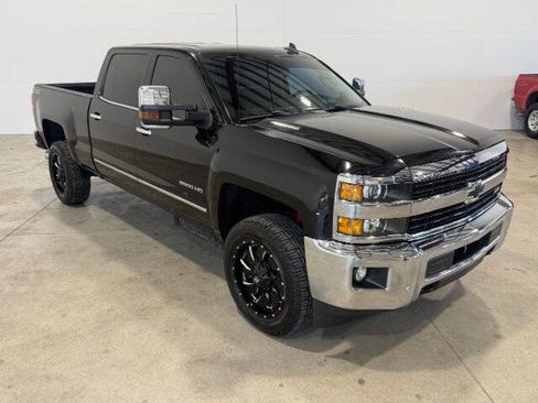 Used 2016 Chevrolet Silverado 2500 LTZ w/ Duramax Plus Package image 6